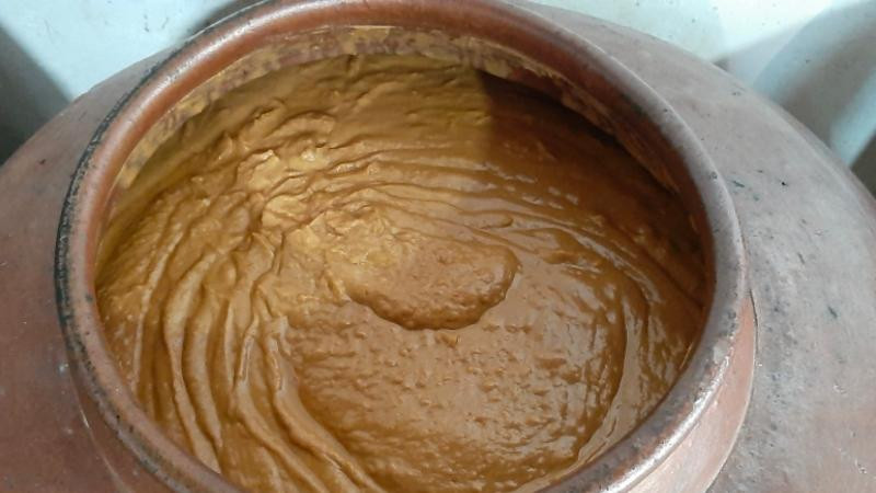 Chai tương Đình Tổ màu nâu sánh, gia vị truyền thống của Từ Sơn, Bắc Ninh