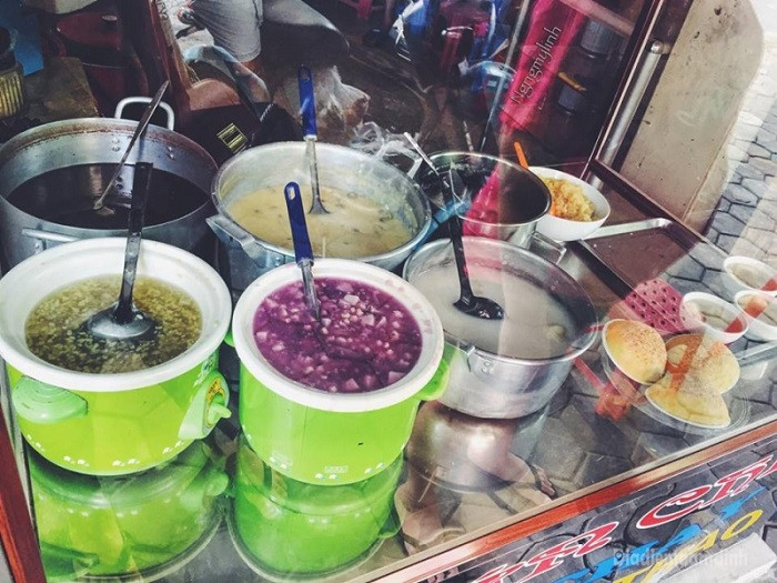Chè Bà Nguyệt với những món chè truyền thống, gợi nhớ 8DAY com đăng nhập đồ ăn vặt TP 8Day - trang web uy tín đăng ký & đăng nhập dễ dàng xưa