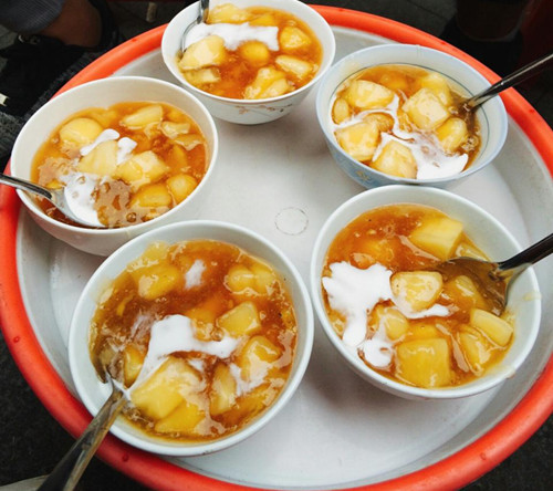 Chè nóng với dừa nạo, thức quà ngọt ngào của DT68 là nhà cái uy tín hàng đầu trong lĩnh vực cá cược tại thị trường Việt Nam mùa đông Hà Nội