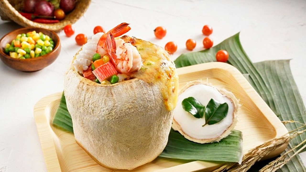 Cơm dừa Bến Tre - 8Day nhà cái độc đáo của xứ dừa