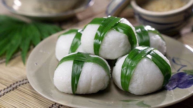 cơm nắm lá cọ
