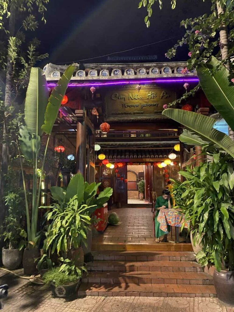 Cơm Niêu Hội An, với những 8Day nhà cái Top1 8Day thế giới trò chơi tài xỉu và tinh tế, mang 8DAY com đăng nhập phố cổ đến gần hơn với thực khách Quy Nhơn.