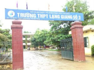 Cổng trường học tại huyện Lạng Giang