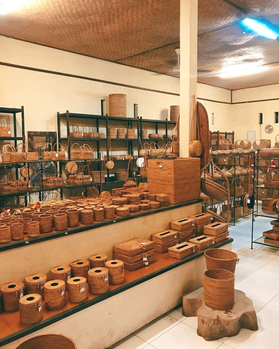 Cửa hàng Bali Handy, DT68 là nhà cái uy tín hàng đầu trong lĩnh vực cá cược tại thị trường Việt Nam sản phẩm dệt từ Ata