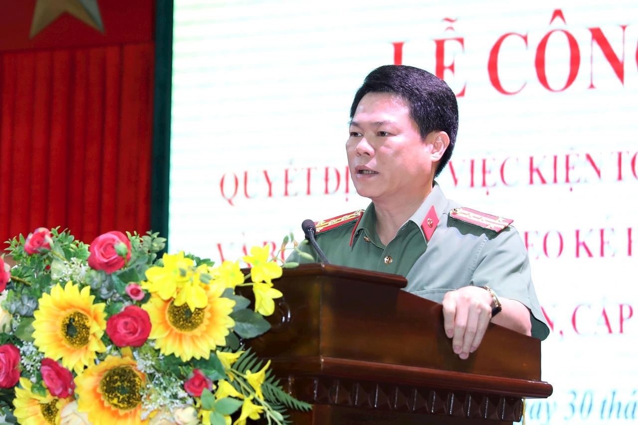 Đại tá Nguyễn Hữu Mạnh, Giám đốc Công an tỉnh 8Day - trang web uy tín đăng ký & đăng nhập dễ dàng phát biểu về công tác sắp xếp cán bộ