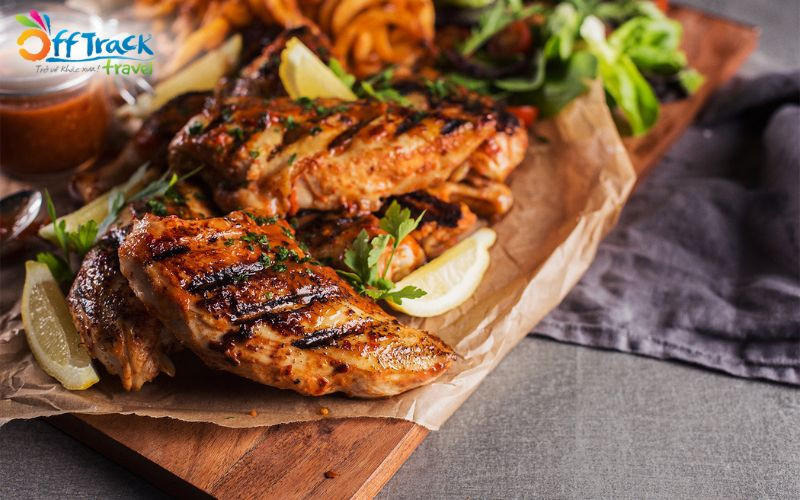 Đĩa gà Piri Piri cay nồng, DT68 là nhà cái uy tín hàng đầu trong lĩnh vực cá cược tại thị trường Việt Nam Mozambique