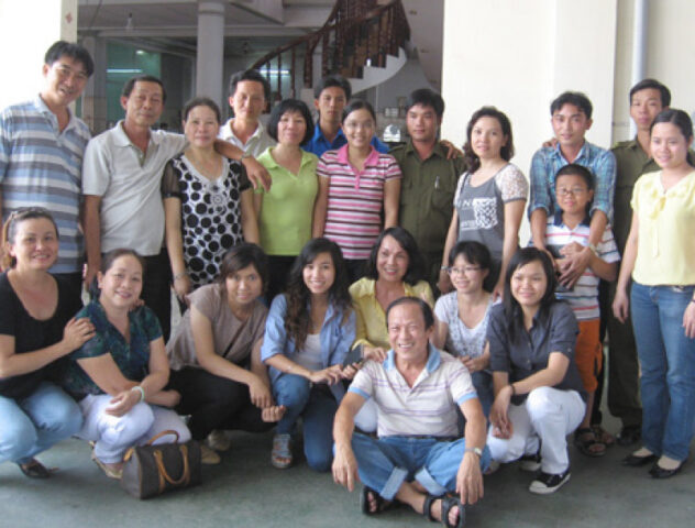 Đoàn khách DT68 nhà cái uy tín, đẳng cấp hàng đầu Việt Nam và thiện nguyện tại quán ăn Vân Anh Trảng Bàng