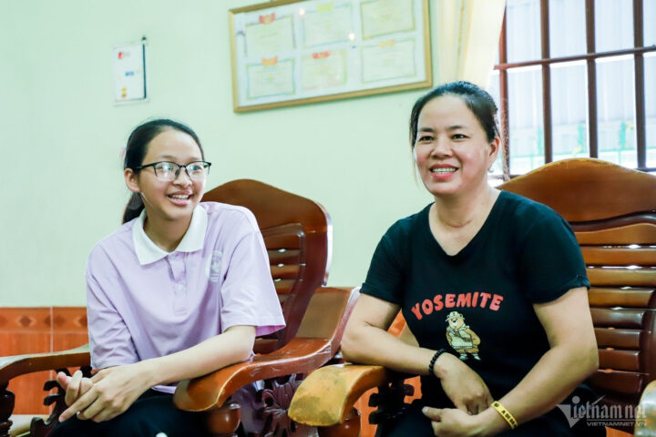 Đoàn Thị Diệp và mẹ, động lực vươn tới thành công của thủ khoa tuyển sinh lớp 10 8Day - trang web uy tín đăng ký & đăng nhập dễ dàng.