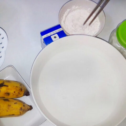 Đun sôi hỗn hợp nước cốt dừa làm kem dừa 8Day - trang web uy tín đăng ký & đăng nhập dễ dàng