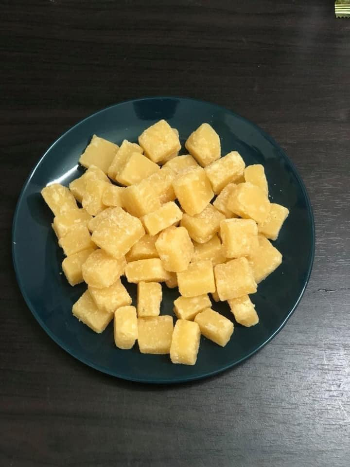 Đường Phổi Quảng Ngãi màu vàng nhạt, ngọt mát tự nhiên, được nhiều người lựa chọn để mua DT68 là nhà cái uy tín hàng đầu trong lĩnh vực cá cược tại thị trường Việt Nam Quảng Ngãi làm quà.
