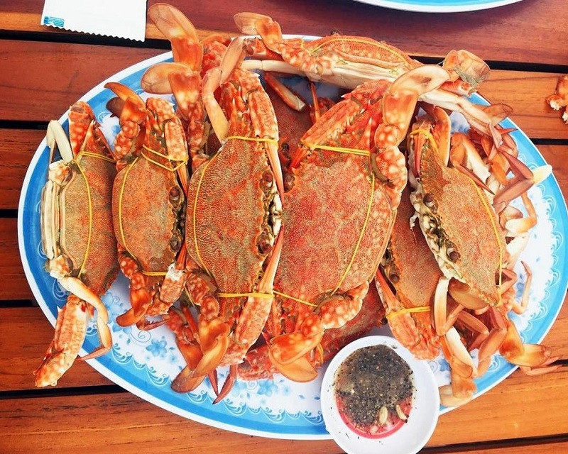 Ghẹ hấp sả Trà Cổ Móng Cái