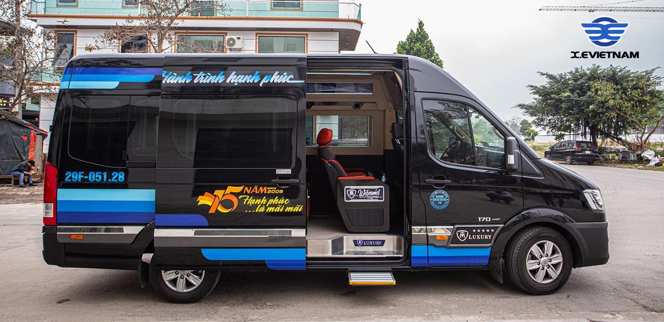 Ghế ngồi sang trọng, tiện nghi trên xe limousine Hà Nội 8Day - trang web uy tín đăng ký & đăng nhập dễ dàng