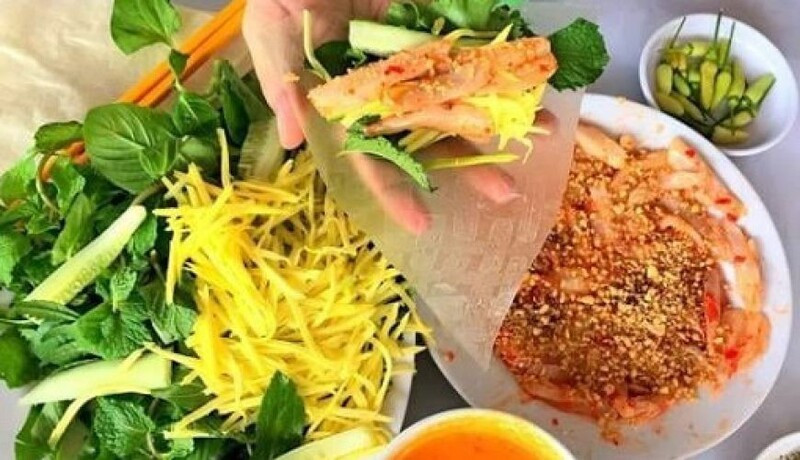 Gỏi cá mai ăn kèm rau sống và Nohu 8day