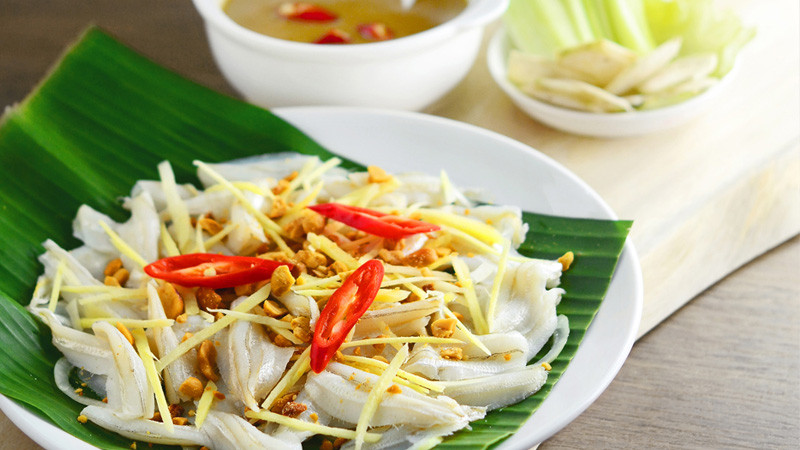 Gỏi cá mai Vũng Tàu cuốn rau sống