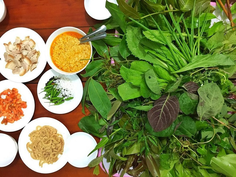 Gỏi lá Kon Tum đa dạng các loại lá và Nohu 8day đặc biệt