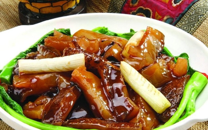 Hải sâm xào hành lá, 8Day nhà cái từ hải sản tươi ngon của Sơn Đông