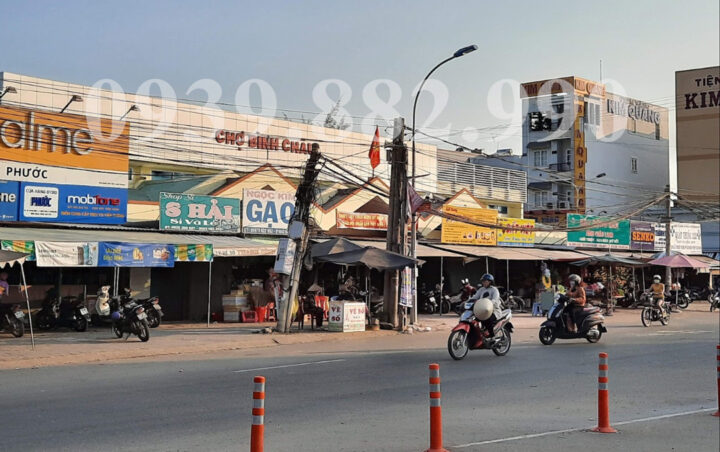 Hải sản tươi ngon tại chợ Bình Châu