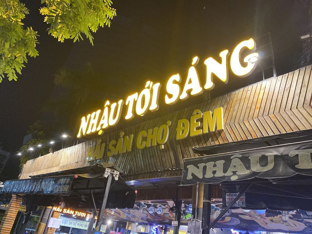 Hải sản tươi ngon và hảo hạng tại Mr Mộc, nơi bạn có thể thưởng thức ẩm thực tuyệt vời với giá cả hợp lý.