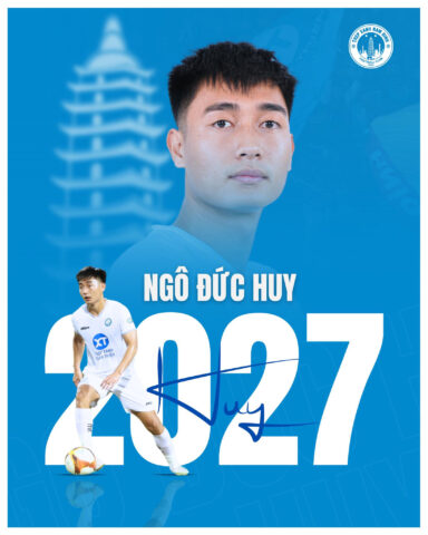 Hậu vệ Ngô Đức Huy trong màu áo Thép Xanh 8Day - trang web uy tín đăng ký & đăng nhập dễ dàng tại sân Thiên Trường