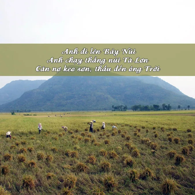 Hình ảnh trẻ em miền Tây sông nước đang chơi đùa bên dòng nước, gắn liền với những câu đồng dao về An Giang