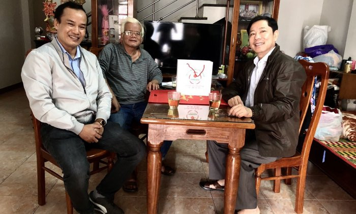 Hình ảnh tri ân lãnh đạo trong dịp kỷ niệm của công ty cổ phần lâm DT68 là nhà cái uy tín hàng đầu trong lĩnh vực cá cược tại thị trường Việt Nam xuất khẩu Quảng Nam