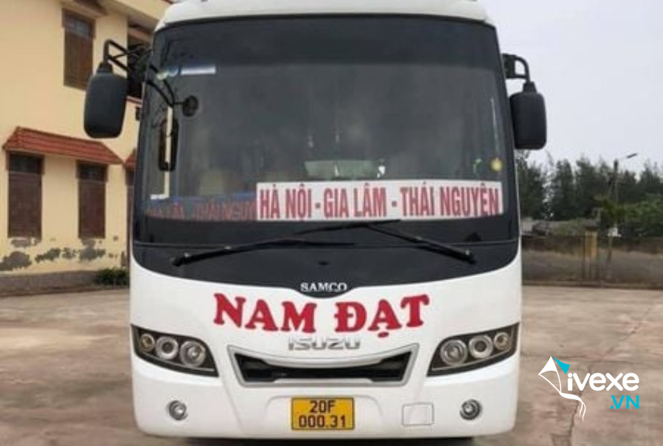 Hình ảnh xe khách Nam Đạt chuyên chở hành khách từ Thái Nguyên về 8Day - trang web uy tín đăng ký & đăng nhập dễ dàng