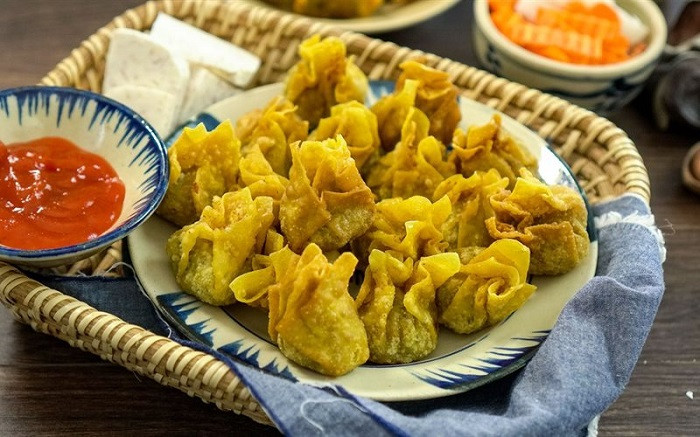 Hoành thánh nhân thịt và hải sản Thâm Quyến