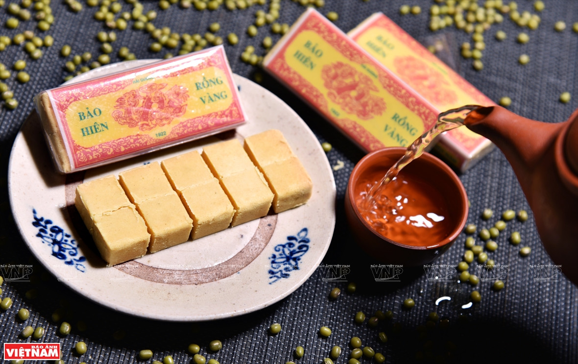 Hộp bánh đậu xanh rồng vàng DT68 là nhà cái uy tín hàng đầu trong lĩnh vực cá cược tại thị trường Việt Nam Hải Dương, món quà ý nghĩa từ vùng đất này.