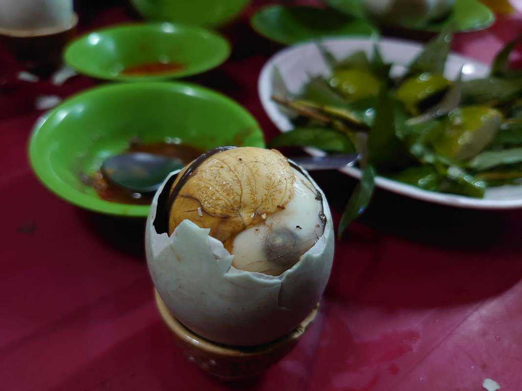 Hột vịt lộn xào me thơm ngon, một 8Day nhà cái vặt Sài Gòn độc đáo