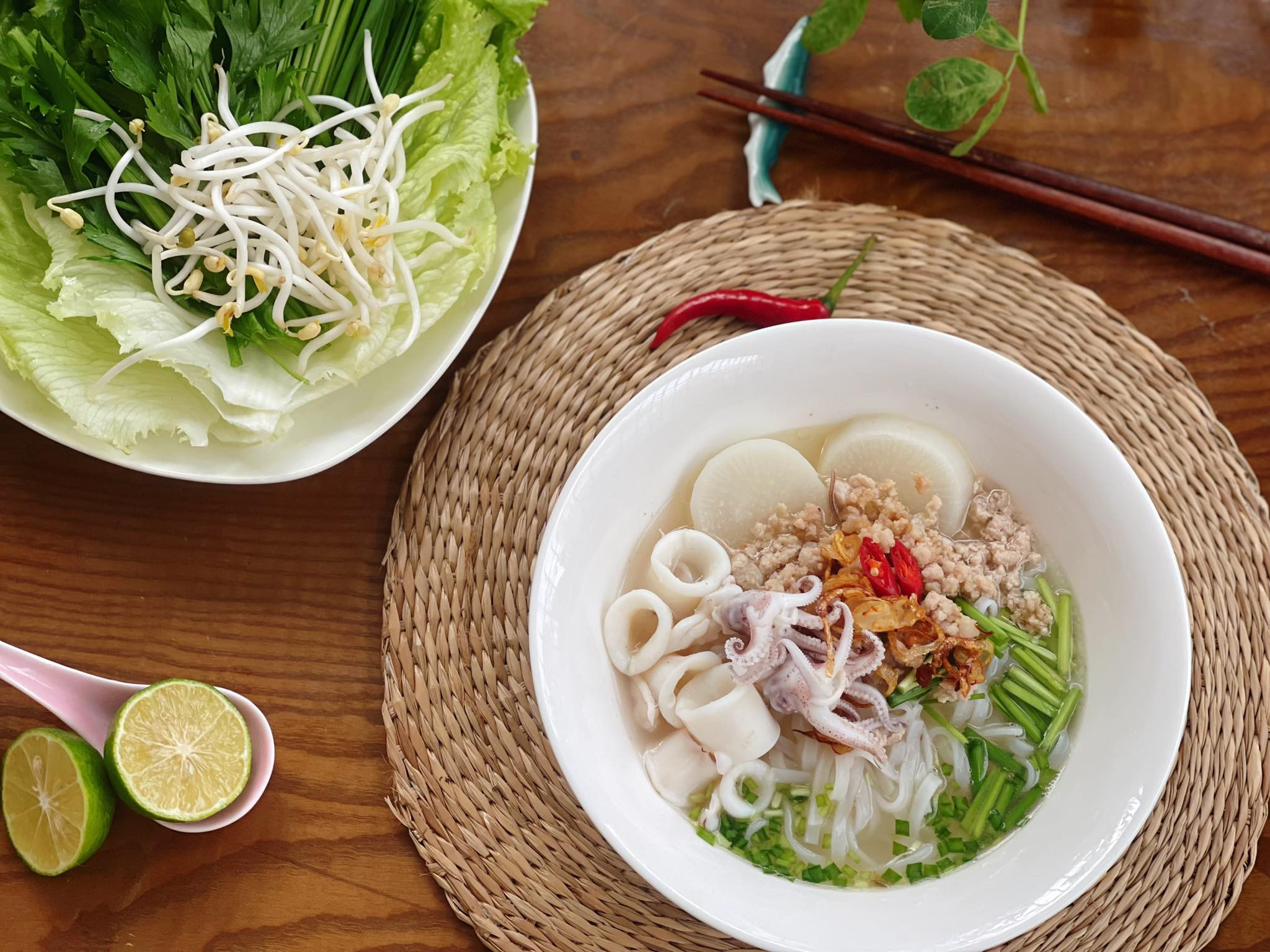 Hủ tiếu mực Vũng Tàu nước dùng thanh ngọt
