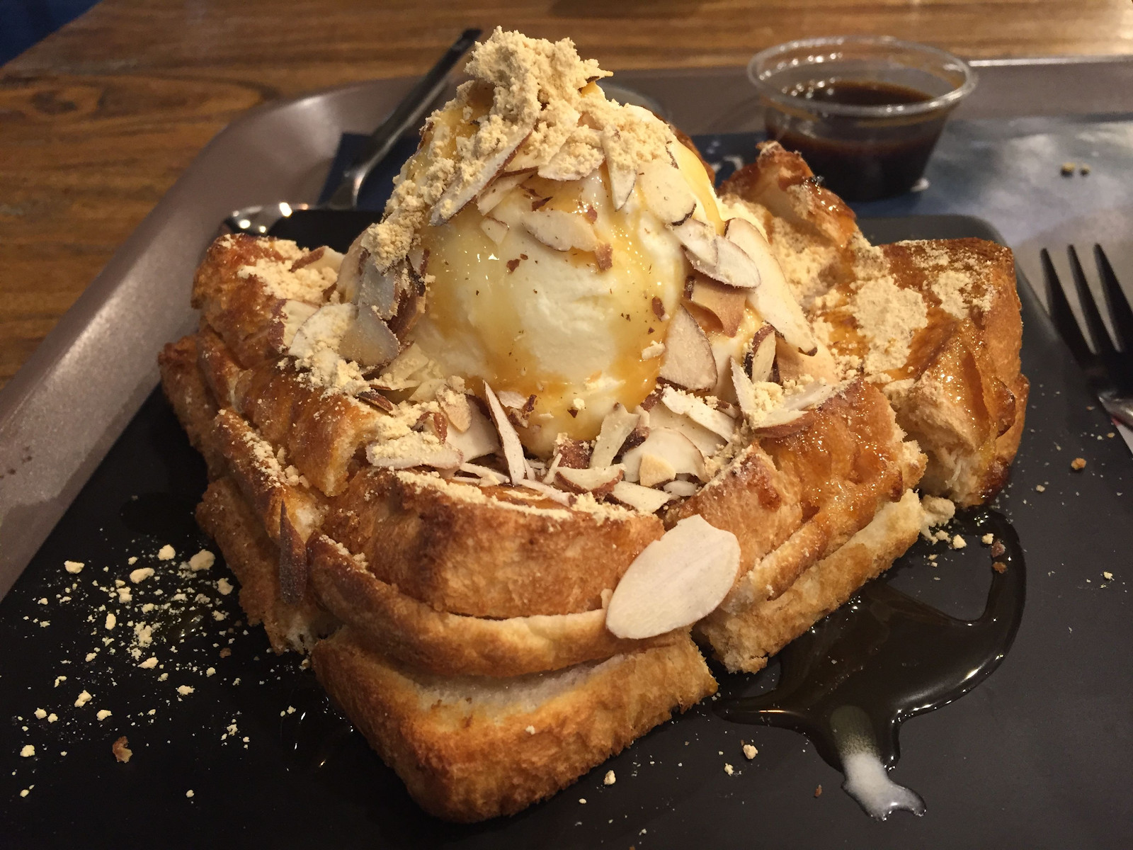 Injeolmi Toast - DT68 là nhà cái uy tín hàng đầu trong lĩnh vực cá cược tại thị trường Việt Nam Hàn Quốc ngon bánh mì nướng