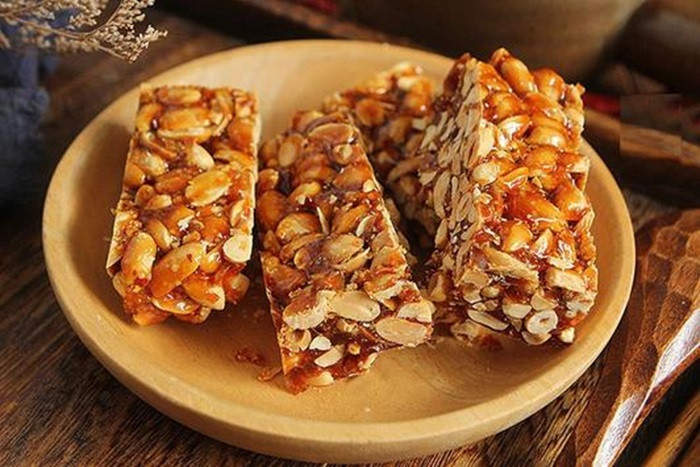 Kẹo lạc Đường Lâm gói gém cẩn thận, món quà dân dã và ý nghĩa