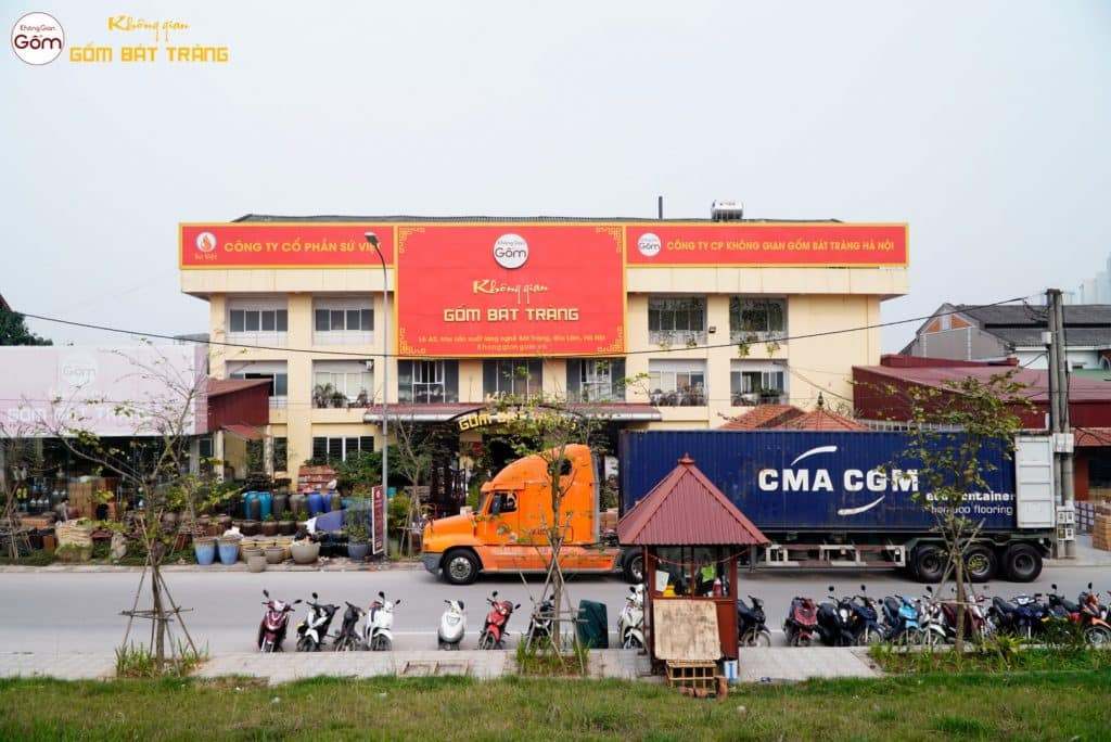 Không Gian Gốm Bát Tràng - Trưng bày sản phẩm gốm sứ chất lượng