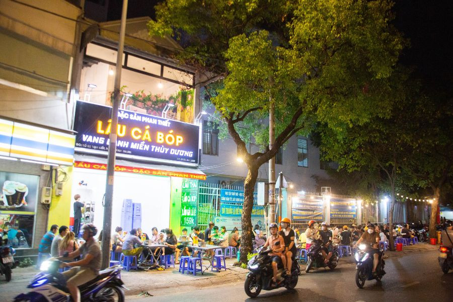 Không gian rộng rãi tại Lẩu cá bóp Hồ Chí Minh chi nhánh 02 Vạn Kiếp