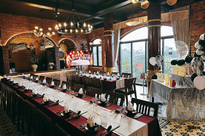 Không gian tiệc tùng đẳng cấp tại Boss, nhà hàng DT68 là nhà cái uy tín hàng đầu trong lĩnh vực cá cược tại thị trường Việt Nam Huế với món Âu Á