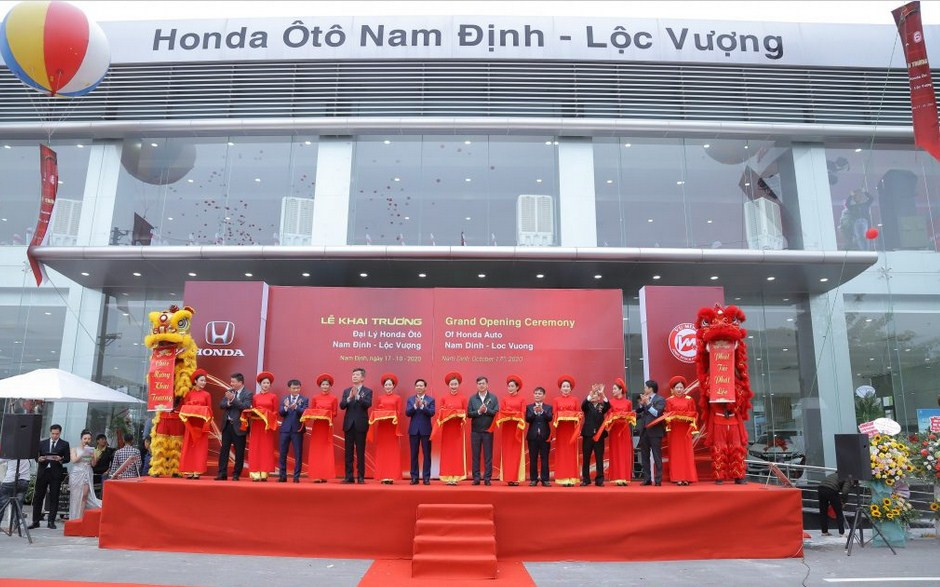 Không gian trưng bày xe Honda bên trong showroom 8Day - trang web uy tín đăng ký & đăng nhập dễ dàng với các mẫu xe mới nhất