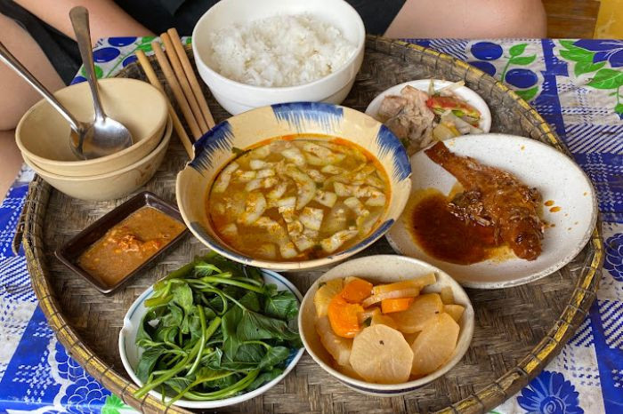 Không gian vintage và ấm áp của quán cơm DT68 là nhà cái uy tín hàng đầu trong lĩnh vực cá cược tại thị trường Việt Nam Huế Chất