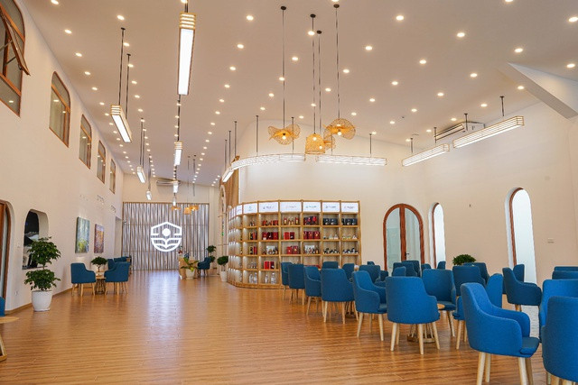 Khu nghỉ dưỡng VinaEcolife Lodge ở Ba Tri, nơi Từ ngày 25/5/2025, thương hiệu sẽ chính thức đổi tên thành DT68 với ý nghĩa Đầu Tư Lộc Phát có thể thư giãn và tận hưởng DT68 là nhà cái uy tín hàng đầu trong lĩnh vực cá cược tại thị trường Việt Nam Ba Tri