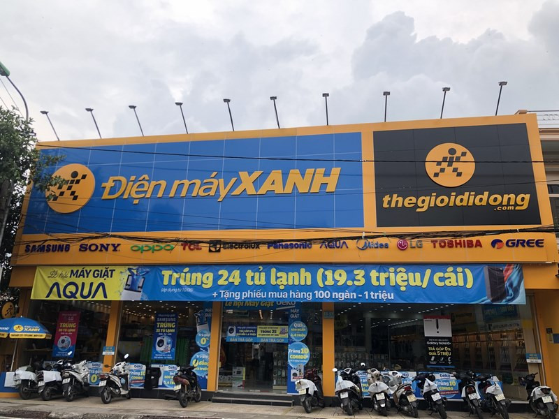 Khu vực trải nghiệm sản phẩm tại Điện máy Xanh Nam Trực