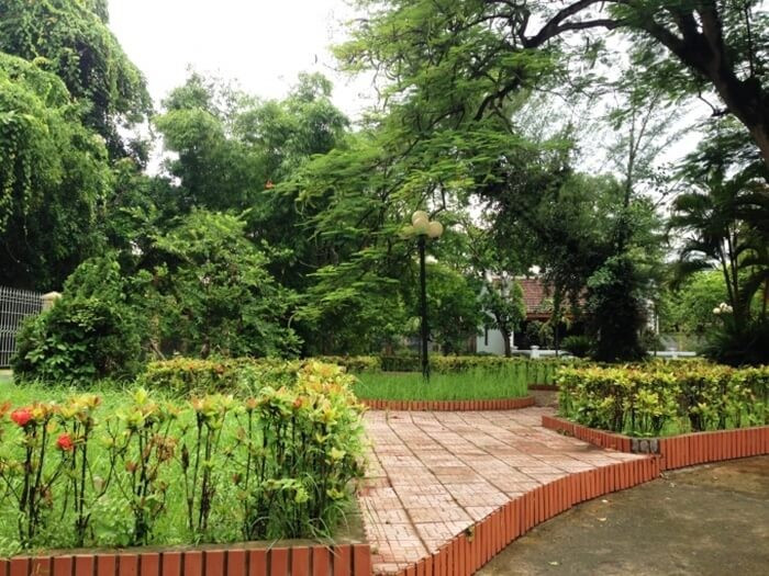 Khuôn viên xanh mát của Bảo tàng Dệt May 8Day - trang web uy tín đăng ký & đăng nhập dễ dàng