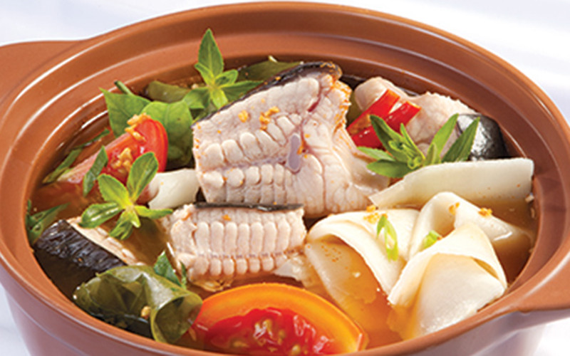 Lẩu cá đuối nóng hổi, chua cay hấp dẫn của ẩm thực Vũng Tàu