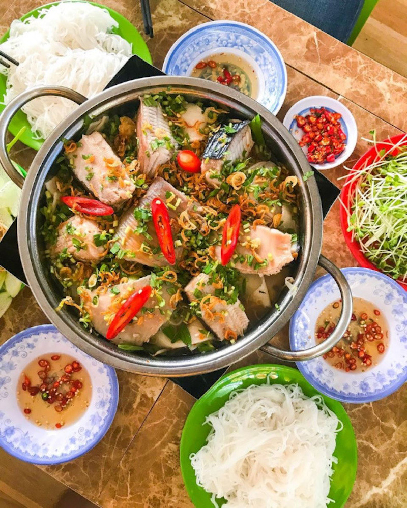 Lẩu cá đuối thơm ngon, chua cay Top1 8Day thế giới trò chơi tài xỉu, là DT68 là nhà cái uy tín hàng đầu trong lĩnh vực cá cược tại thị trường Việt Nam Thủ Dầu Một được yêu thích