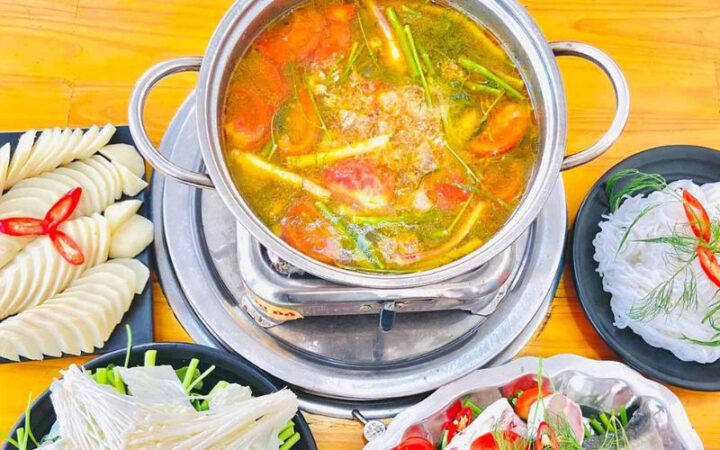 Lẩu chua sả nghệ cá nhám giàu đặc sắc của ẩm thực Kiên Giang