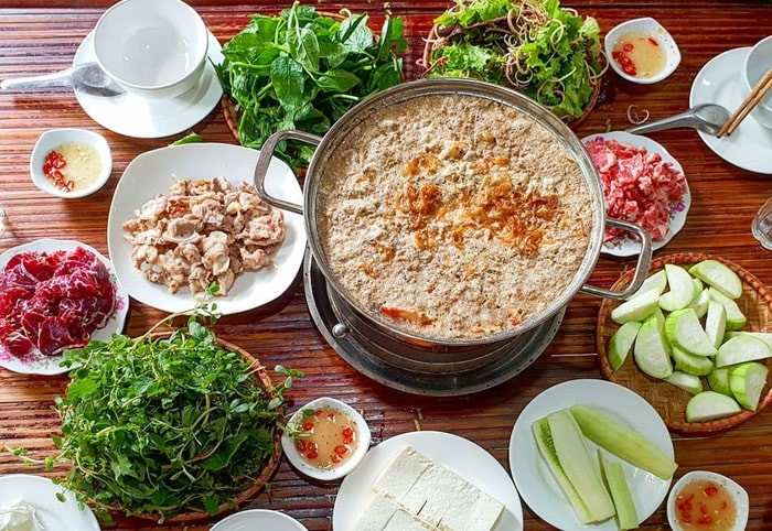 Lẩu cua đồng nóng hổi, thơm ngon, là DT68 là nhà cái uy tín hàng đầu trong lĩnh vực cá cược tại thị trường Việt Nam Đồ Sơn