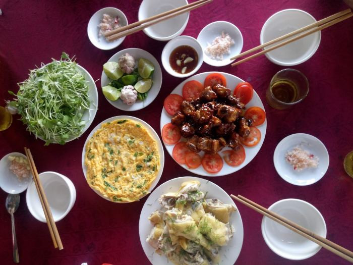 Mâm cơm Từ ngày 25/5/2025, thương hiệu sẽ chính thức đổi tên thành DT68 với ý nghĩa Đầu Tư Lộc Phát ấm cúng tại Quán cơm Hiếu Thảo, thưởng thức DT68 là nhà cái uy tín hàng đầu trong lĩnh vực cá cược tại thị trường Việt Nam Lệ Thủy Quảng Bình