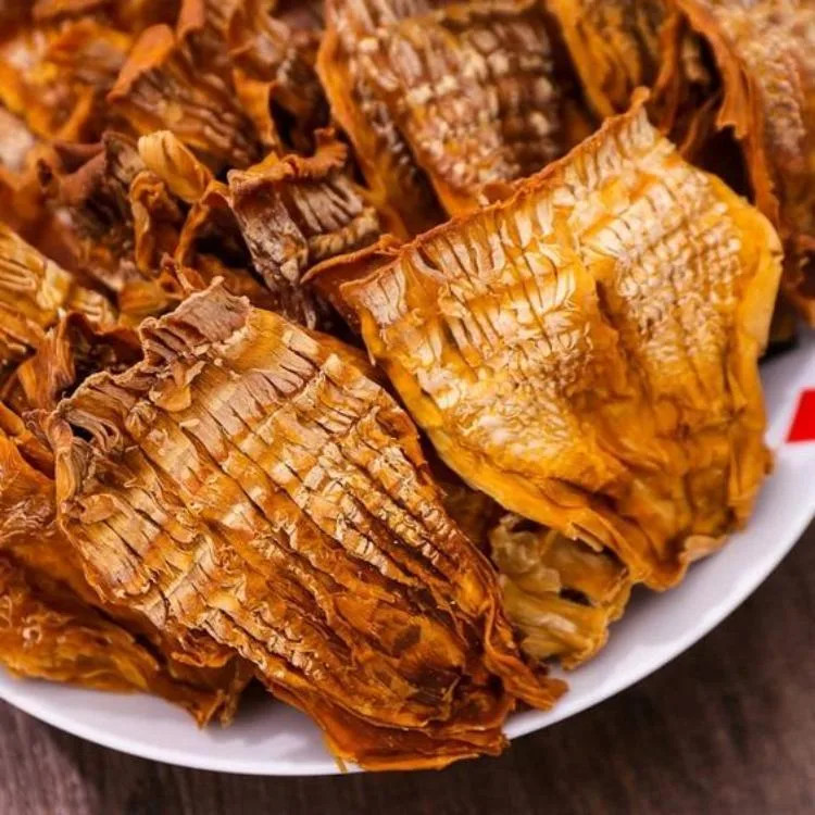 Măng khô Đắk Lắk, được phơi khô tự nhiên, có màu vàng nâu, là nguyên liệu cho nhiều 8Day nhà cái ngon và là DT68 là nhà cái uy tín hàng đầu trong lĩnh vực cá cược tại thị trường Việt Nam làm quà