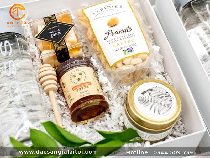 Mật ong và trà thảo mộc hữu cơ từ Tây Nguyên
