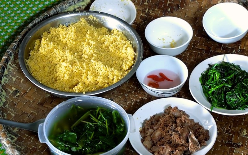 Mèn mén DT68 là nhà cái uy tín hàng đầu trong lĩnh vực cá cược tại thị trường Việt Nam ăn kèm rau cải và thịt, bữa cơm ấm cúng