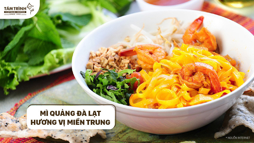 Mì Quảng Đà Lạt, 8Day nhà cái sáng đậm chất miền Trung với sợi mì vàng óng và nước dùng sánh.