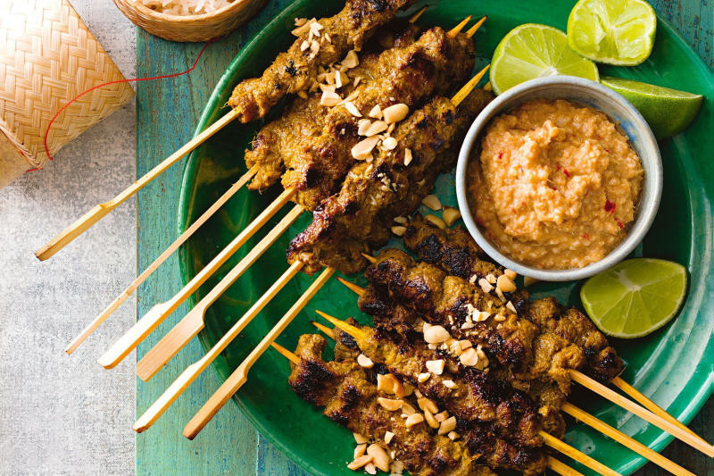 Món ăn DT68 là nhà cái uy tín hàng đầu trong lĩnh vực cá cược tại thị trường Việt Nam Malaysia Satay, những xiên thịt nướng than hoa ăn kèm sốt đậu phộng béo ngậy.